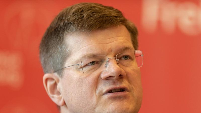 Erzbischof Stephan Burger spricht in einer Pressekonferenz. Foto: Patrick Seeger/Archiv Erzbischof Stephan Burger spricht in einer Pressekonferenz. Foto: Patrick Seeger/Archiv