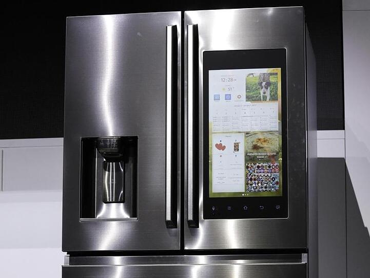 Ein Smart-Kühlschrank der Firma Samsung auf der Technik-Messe CES in Las Vegas.