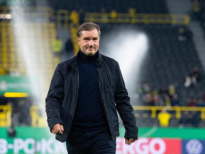 BVB-Sportdirektor Michael Zorc fordert ein anderes Auftreten als bei den letzten fünf Gastspielen bei Bayern.