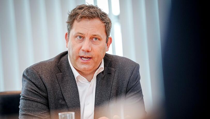 SPD-Chef Lars Klingbeil erwartet weitere Folgen durch den "Scherbenhaufen" im Iran. SPD-Chef Lars Klingbeil erwartet weitere Folgen durch den "Scherbenhaufen" im Iran.