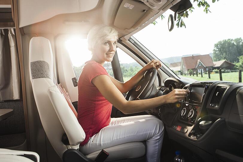 Wer mit dem Wohnmobil auf große Tour geht, sollte sich schon im Vorfeld mit dem Fahrzeug vertraut machen.