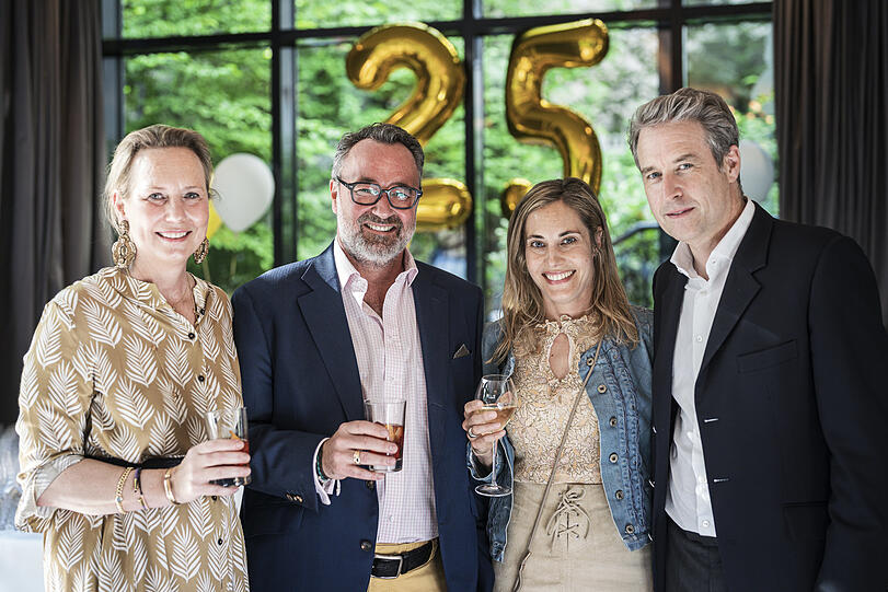 Die Bar des Hotel Palace gibt es nun seit 25 Jahren. Die Familie Kuffler feiert das Jubiläum mit Familie, Freunden und Gästen. Foto: Achim Schmidt, aufgenommen am 5.7.2022
