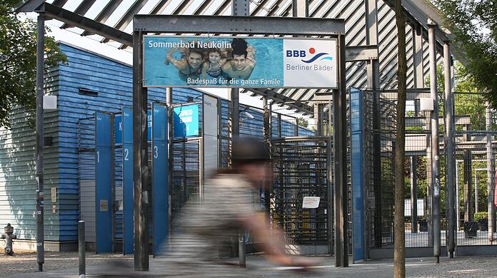 Das Columbiabad in Neukölln ist nach Auseinandersetzungen derzeit noch geschlossen.