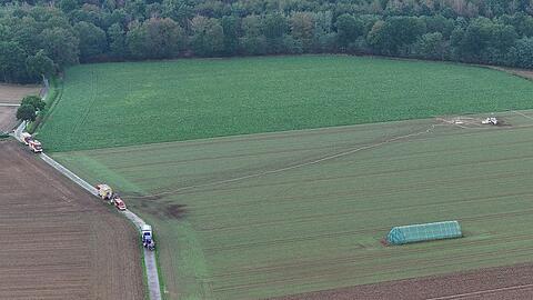 Das Kleinflugzeug war aus ungekl&auml;rter Ursache nahe Erkelenz im Rheinland abgest&uuml;rzt.