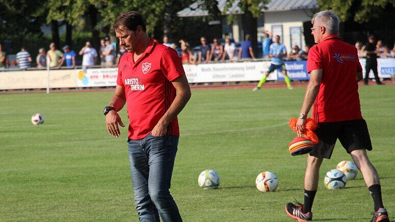 Ergoldings Trainer Alexander Kutschera - seines Zeichens Ex-Löwe - hatte ein Sonderlob für seinen Keeper Moritz Riedl parat.