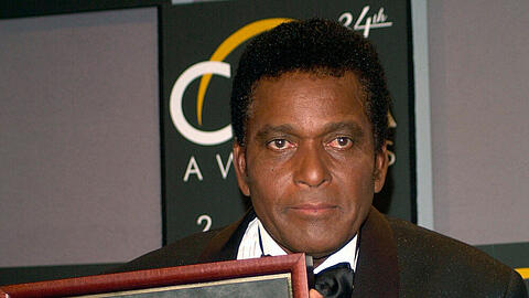 Charley Pride bei einem Auftritt in Nashville