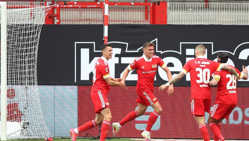 Unions Spieler jubeln nach dem Tor zum 1:0 durch Mittelfeldspieler Grischa Prömel (2.v.l.). Unions Spieler jubeln nach dem Tor zum 1:0 durch Mittelfeldspieler Grischa Prömel (2.v.l.).