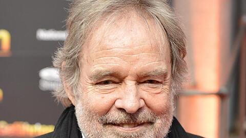 Schauspieler Thomas Fritsch bei der Premiere eines Theaterstücks.
