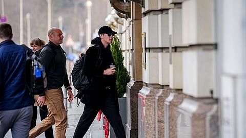 Die US-Delegation traf am Vormittag in Berlin ein. Die US-Delegation traf am Vormittag in Berlin ein.