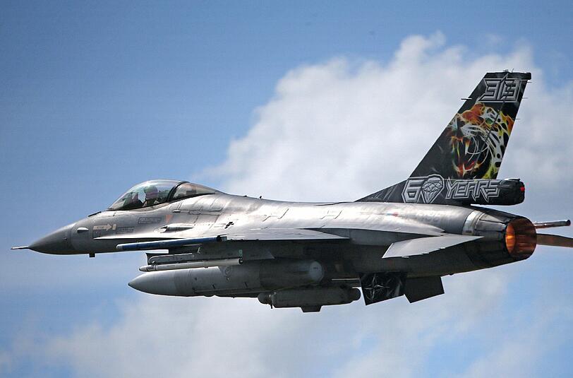 Ein solcher US-amerikanischer Militärjet ist am 11.08.2015 in Bayeren abgestürzt. (Archivbild)