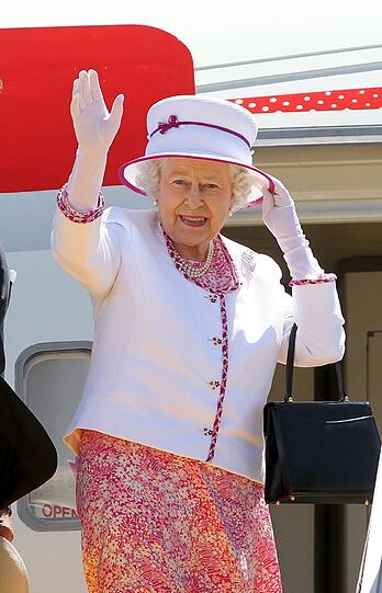 Queen Elizabeth II. wird am 21. April 92 Jahre alt und ist bekannt für ihren bunten Look.