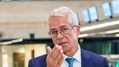 Fraport-Chef Schulte setzt auf eine sichere Kerosinversorgung. (Archivbild)