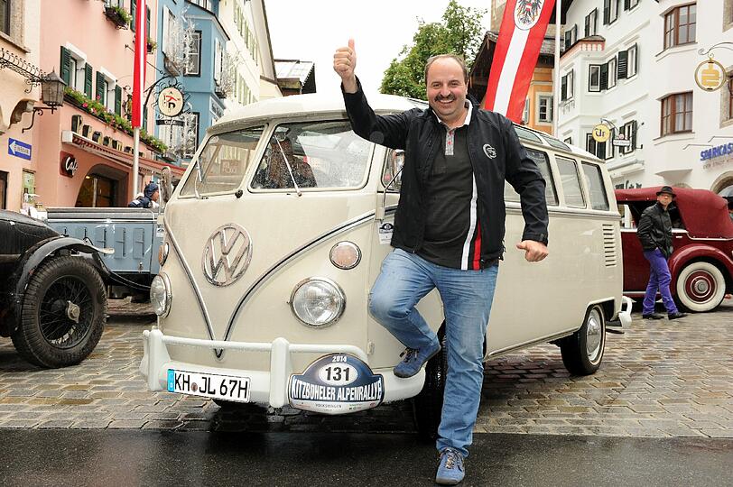 Fährt im kultigen VW-Bulli T1 mit: Starkoch Johann Lafer