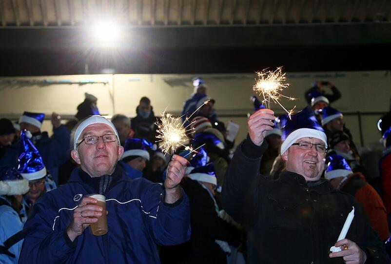 Adventssingen des TSV 1860 München im Grünwalder Stadion