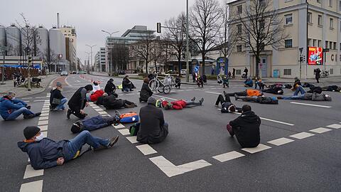Proteste von Radl-Aktivisten gibt es nach wie vor. Wie hier vor einigen Wochen am Circus Krone, wo ein Radler tödlich verunglückt war.
