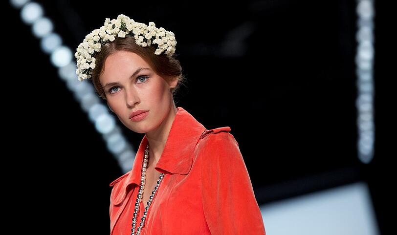 Tag für Tag präsentieren die Models bei der Fashion Week in Berlin atemberaubende Outfits - hier sehen Sie die besten Bilder vom Catwalk.