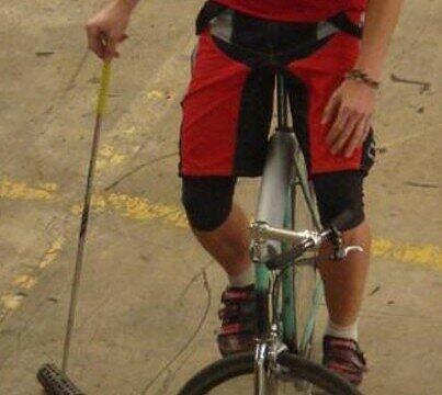 Bikepolo - das ist Polo aufm Radl.