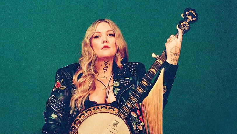 Die Sängerin Elle King widmet sich mit dem neuen Album "Come Get Your Wife" besonders ihrer Country-Leidenschaft.