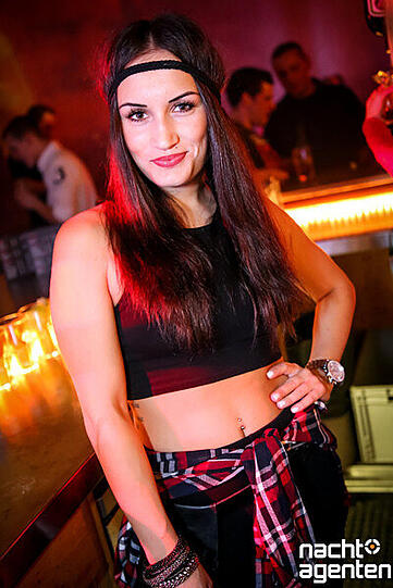 Die besten Party-Bilder vom Samstag. Hier im Neuraum.