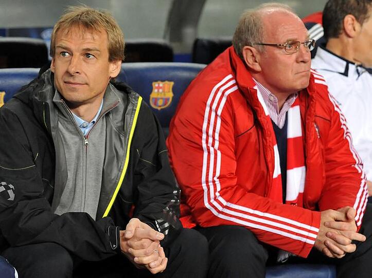 Bleiben vorerst noch Banknachbarn: Jürgen Klinsmann (li.) und Uli Hoeneß