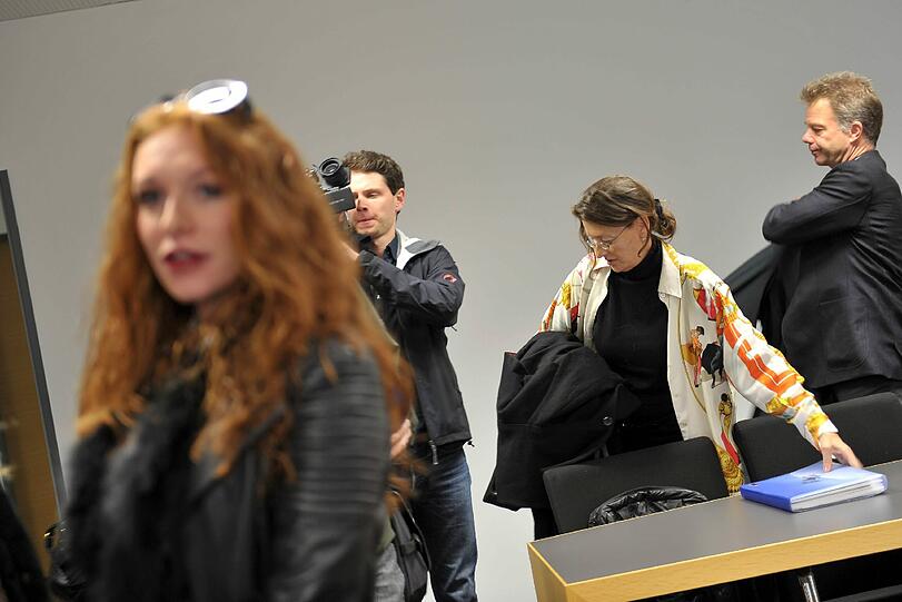 Georgina vor Gericht! Der Dschungelcamp-Star wird von der Mutter verklagt. Die Bilder aus dem Gerichtssaal in Heidelberg