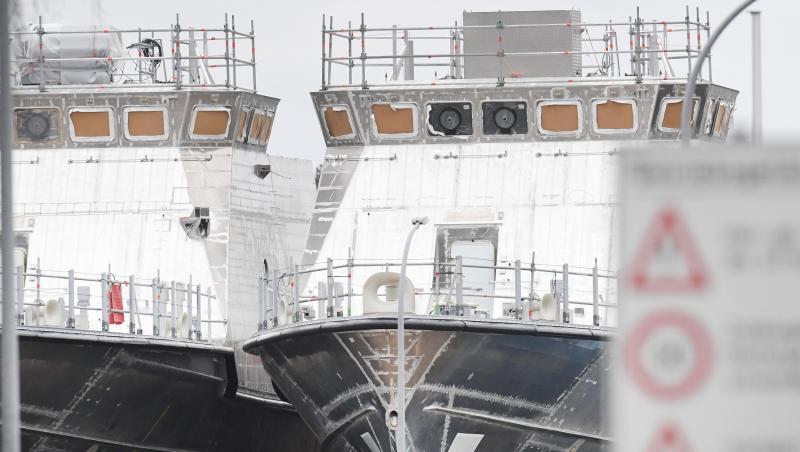 Patrouillenboote für Saudi-Arabien liegen auf dem Werftgelände der zur Lürssen-Werftengruppe gehörenden Peene-Werft in Wolgast. Patrouillenboote für Saudi-Arabien liegen auf dem Werftgelände der zur Lürssen-Werftengruppe gehörenden Peene-Werft in Wolgast.