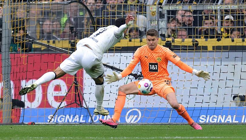Beim Duell der Stellvertreter auf BVB-Seite im Einsatz: Dortmunds Keeper-Hoffnung Alexander Meyer