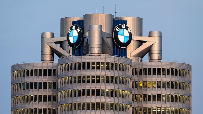 Die BMW-Konzernzentrale in M&uuml;nchen. F&uuml;r G&ouml;&szlig;l ist die Autoindustrie nach wie vor Triebfeder in Bayern.