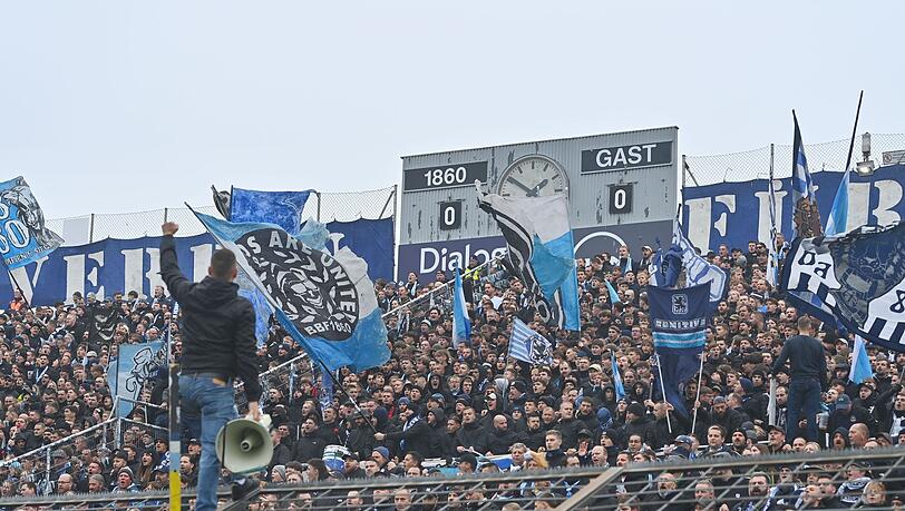 Können die "Löwen"-Fans am Freitagabend im Topspiel jubeln? (Archivbild) Können die "Löwen"-Fans am Freitagabend im Topspiel jubeln? (Archivbild)