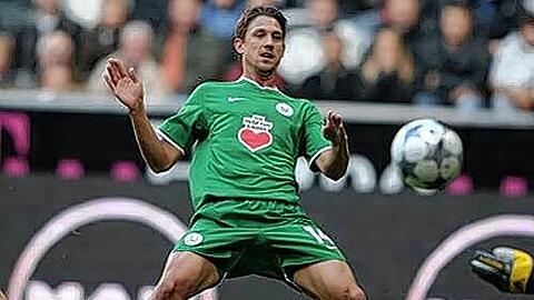 Gewaltige Oberschenkel, gute Referenzen, aber beim VfL Wolfsburg nicht mehr erwünscht: Jonathan Santana, der unbedingt mit Paraguay zur WM will.