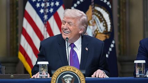 US-Pr&auml;sident Trump verpflichtet Tech-Konzerne zu eigener Stromproduktion f&uuml;r Rechenzentren.