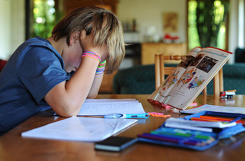 Früh eingeschulte Kinder bekommen häufiger die Diagnose ADHS als ihre älteren Klassenkameraden.