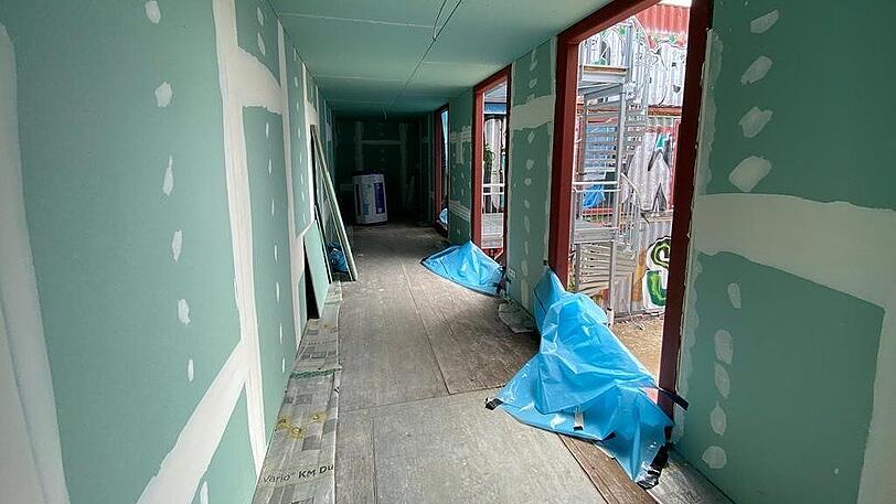 Bald fertig ist dieser Raum in den Containern.