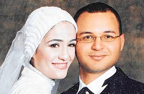 Das Hochzeitsfoto zeigt die erstochene Marwa El-Sherbini und ihren bei der Attacke schwer verletzten Ehemann.