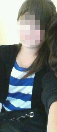 Christine (15) wollte sich von ihrem Geld, das sie zu Weihnachten geschenkt bekommen hatte, neue Kleider kaufen.