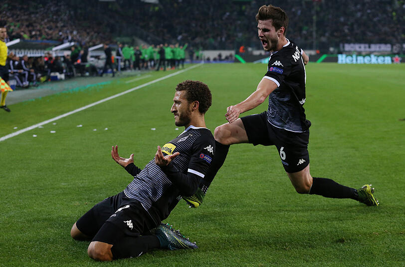 Fabian Johnson (l.) und Haavard Nordtveit jubeln nach dem zwischenzeitlichen Treffer zum 1:0.