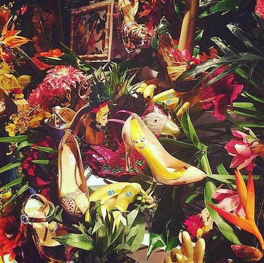 Nächsten Frühjahr wird die Mode ganz schön Banane - zumindest wenn es nach der Taschen- und Schuhdesignerin Charlotte Olympia geht.