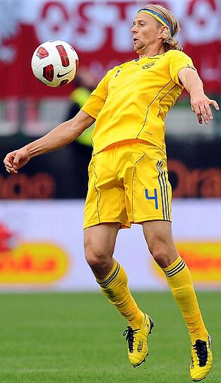 Anatoliy Tymoshchuk: Spielte beim 2:0-Sieg der Ukraine in Norwegen rund eine Stunde. Nicht mehr der unangefochtene Leader, kommt für die Ukraine aber immerhin auf Einsatzminuten.