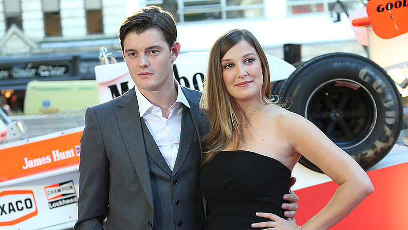 Sam Riley und die damals noch schwangere Alexandra Maria Lara bei einer Premiere im Jahr 2013