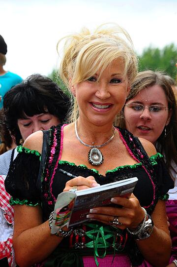 Weitere Bilder von der Dirndl-Party.