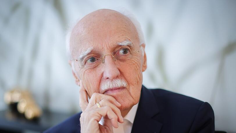 &Uuml;berraschend viele Deutsche blicken mit Optimismus auf das neue Jahr, findet der Hamburger Zukunftsforscher Horst Opaschowski. (Archivbild)