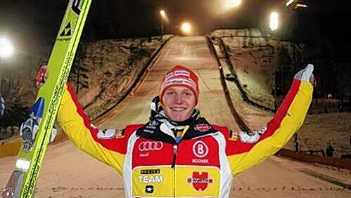 Jubelpose des neuen Überfliegers: Pascal Bodmer nach seinem zweiten Platz beim Weltcup-Auftakt der Skispringer in Kuusamo. Jubelpose des neuen Überfliegers: Pascal Bodmer nach seinem zweiten Platz beim Weltcup-Auftakt der Skispringer in Kuusamo.