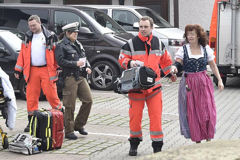 Bei dem Hotelbrand in Glonn wurden neun Menschen verletzt.