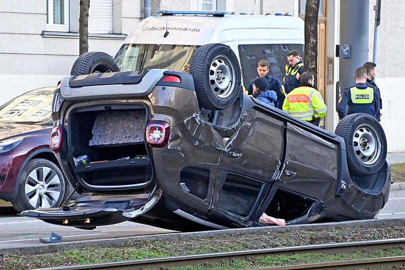 Auf der Dachauer Straße hat sich am Sonntagnachmittag ein Unfall ereignet.