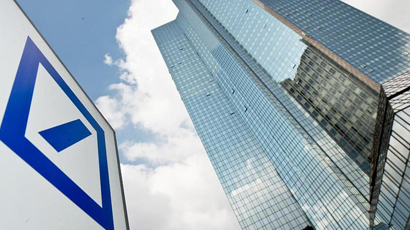 Die Deutsche Bank steckt bereits mitten in einem Umbau, bei dem bis 2018 weltweit unter dem Strich 9000 Arbeitsplätze im eigenen Haus wegfallen werden.