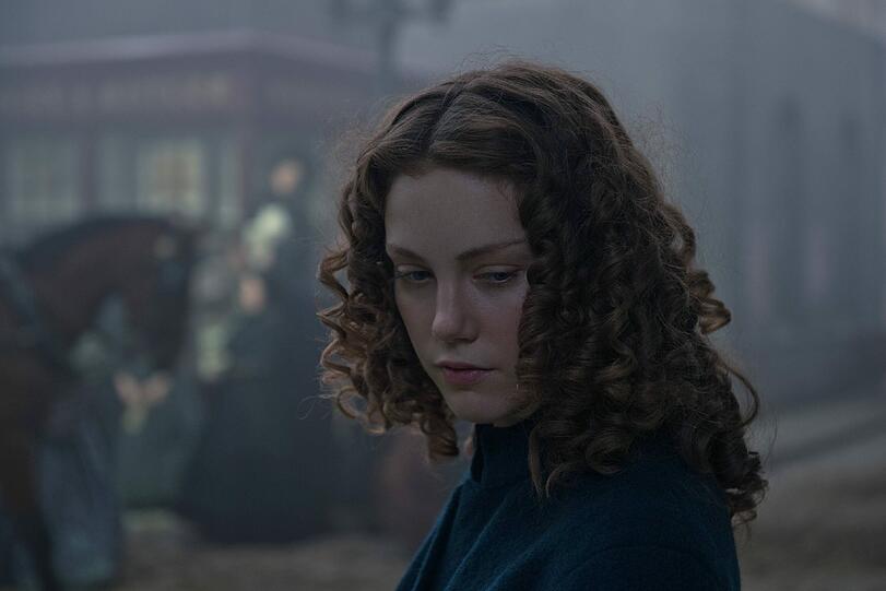 Hin- und hergerissen zwischen Faszination und Abscheu: Andrea Deck in der Rolle der jungen Sopranistin Charlotte Watson, die Paganini liebt.