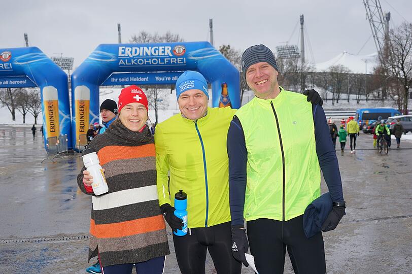 1.100 Läufer nahmen am Samstagvormittag am Winterlauf im Olympiapark in München teil. Hier gibt's die Bilder.