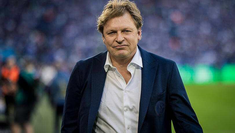 Direktor Profifußball bei Schalke 04: Youri Mulder. Direktor Profifußball bei Schalke 04: Youri Mulder.