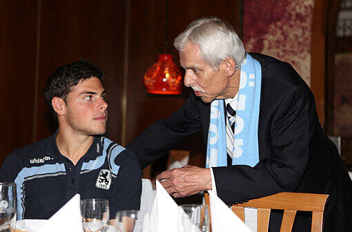 So etwas wie ein Abschiesessen: Schneider mit Kevin Volland, der den Verein in Richtung Hoffenheim verlassen wird.