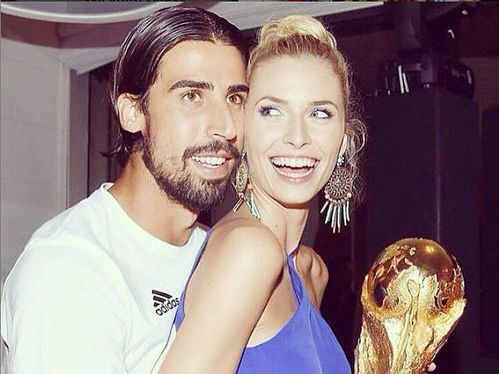Sami Khedira zusammen mit Lena Gercke nach dem WM-Sieg 2014. (Symbolbild)
